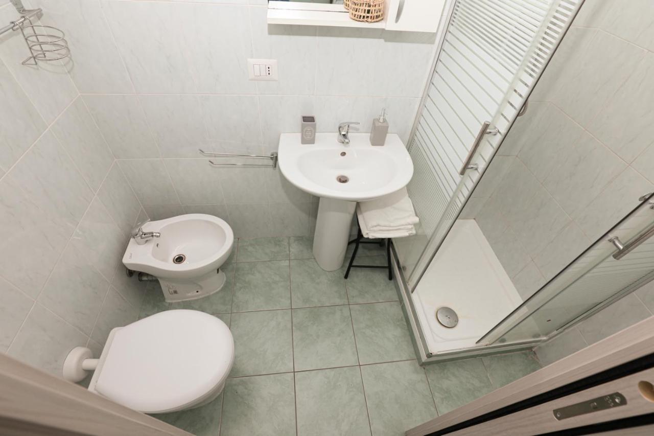 Affittacamere "San Martino Rooms" Genova Eksteriør billede